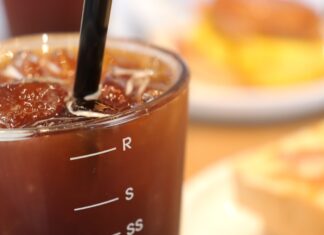 카페인 중독 의심해야할 5가지 증상 자가진단법 아이스 아메리카노