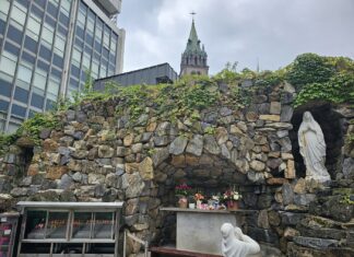 서울 한복판에서 유럽을 느낀다! 명동성당을 가다