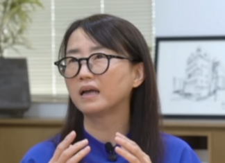 김은희 작가가 현재 집필 중인 차기작 내용