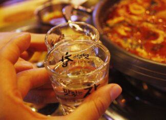 술 마시면 얼굴 빨개지는 사람, 이 질환 조심해야 합니다 소주 회식