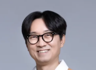 장항준 고등학교 동창입니다