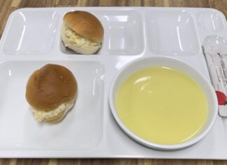 모닝빵 두 개가 5000원? 경찰 구내식당 조식 수준 경찰서 부실 식단 논란