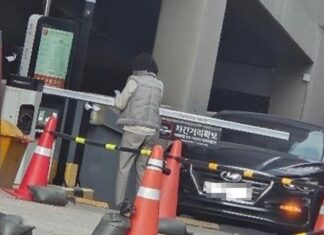 “입구로 역주행하더니 후진해달라고…” 홈플러스 주차장 빌런 주차장 빌런