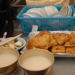 Korean_mung_bean_pancake_and_rice_wine-Bindaetteok_and_makgeolli