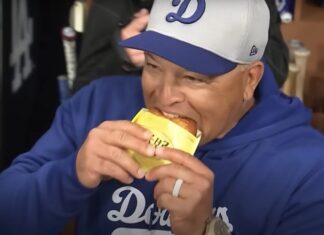 성심당 튀김소보로 폭풍흡입한 LA다저스 감독의 맛 후기 로버츠 성심당