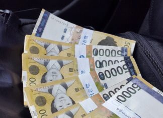 “내가 뭔일을 했다고 이렇게 많은 성과급을 받는지 모르겠다”는 은행원들…. 지폐 5만원권