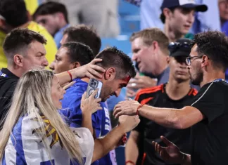 손흥민 인종차별한 벤탄쿠르, 관중석에 물병 던져 피범벅 만드는 영상