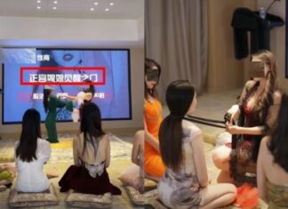 “스타킹 찢는 법” “진하게 키스하는 법”…남편 외도 막기 위한 ‘섹스어필’ 훈련 캠프