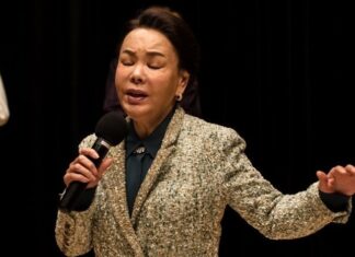 ‘일용엄니’ 배우 김수미, 75세로 별세…건강 이상설 한 달 만에 김수미