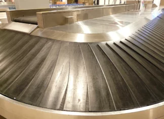 인천공항 수하물 컨베이어 벨트 타고 보안 구역 들어간 황당 사건 공항 수하물 컨베이어 벨트