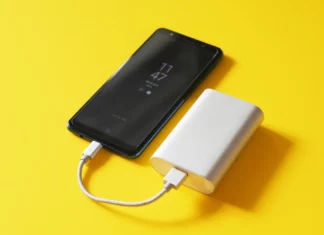 파일럿 출신 교수가 제안한 안전한 보조배터리 기내반입 방법 보조배터리