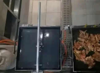 “고압 가스통 옆에서 닭 튀겨” 신고당한 백종원 요리 장면 보니