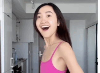 “납작가슴이 배신했다”…420만 팔로어 ‘제로컵녀’ 확대 수술한 이유