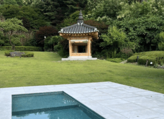 윤석열, 김건희가 만는 한남동 관저 강아지 수영장