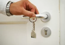 이웃 남자에게 성추행당했다고 무고한 유부녀의 최후 아파트 문