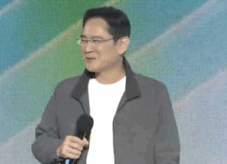 “왜 이렇게 아이폰이 많아요”…약간 취한 것 같은 이재용