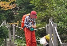 한라산 등산로에 똥 싸고 그냥 간 중국인 가족, 사진 보니…