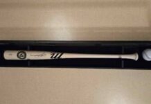 트럼프가 이재명에게 준 야구배트 사인 선수는 인기 없는 2할 타자