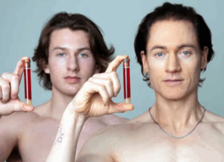 ‘회춘 실험’ 억만장자, 수년간 끊었던 커피 다시 마신다 미국 억만장자 회춘을 꿈꾸는 사람