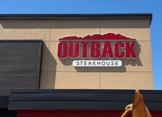 “아웃백 화장실서 중요 부위 부상” 7200만원 소송 건 남자