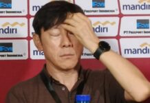 신태용 감독, 정승현 뺨 찰싹 영상